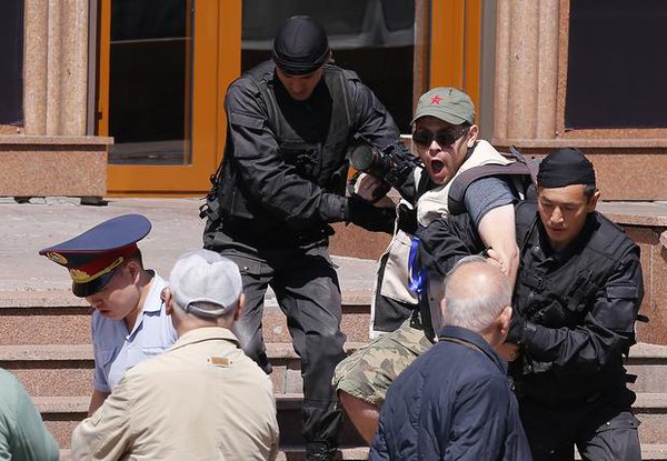 Police crackdown on activists in Almaty