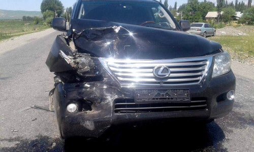 Two government vehicles riding along with the Prime-Minister of Kyrgyzstan were involved in car collision in the southern district, yesterday. Central Asian country has a pretty bad record on road safety and car crash fatalities.    