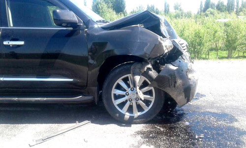 Two government vehicles riding along with the Prime-Minister of Kyrgyzstan were involved in car collision in the southern district, yesterday. Central Asian country has a pretty bad record on road safety and car crash fatalities.    