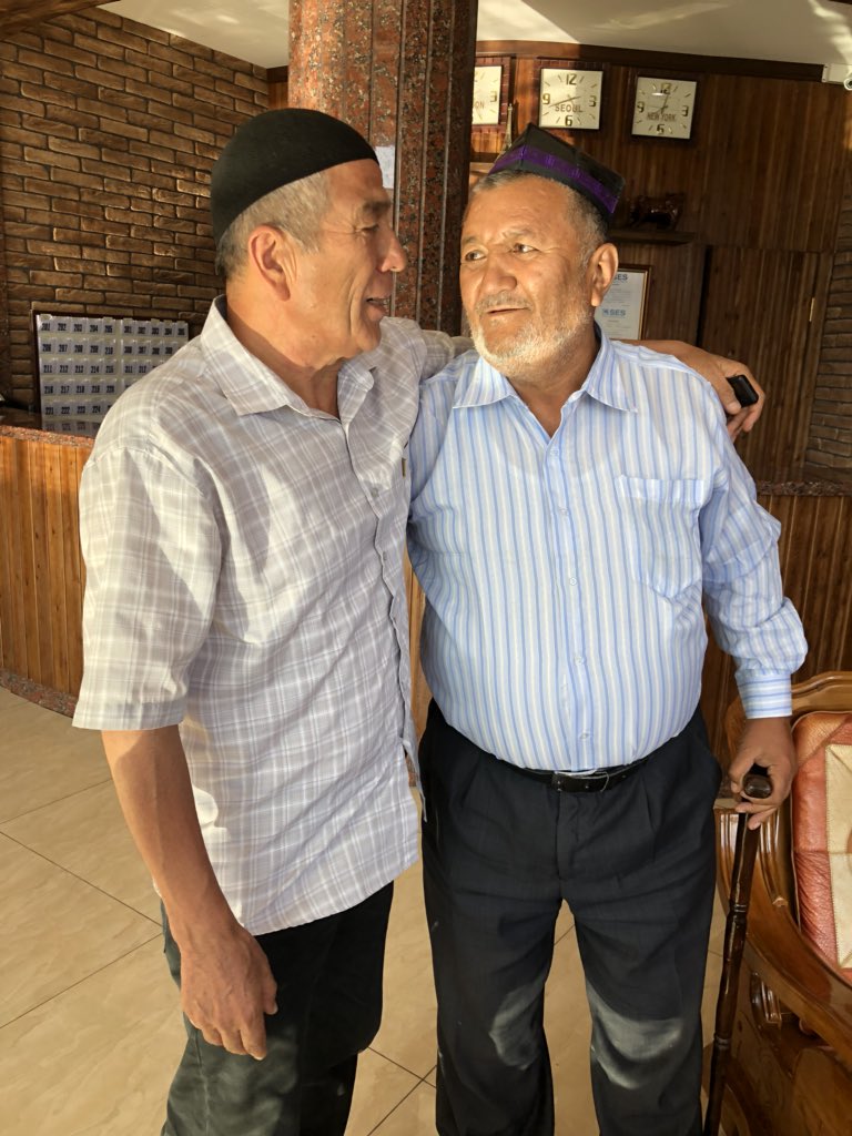 Yesterday in Andijan Uzbekistan @hrw witnessed touching moment: 2 recently imprisoned humanrights defenders Isroiljon Kholdarov and Ganihon Mamatkhanov, free, met after last seeing each other behind bars. Isroiljon wasn't sure until then that Ganihon had survived