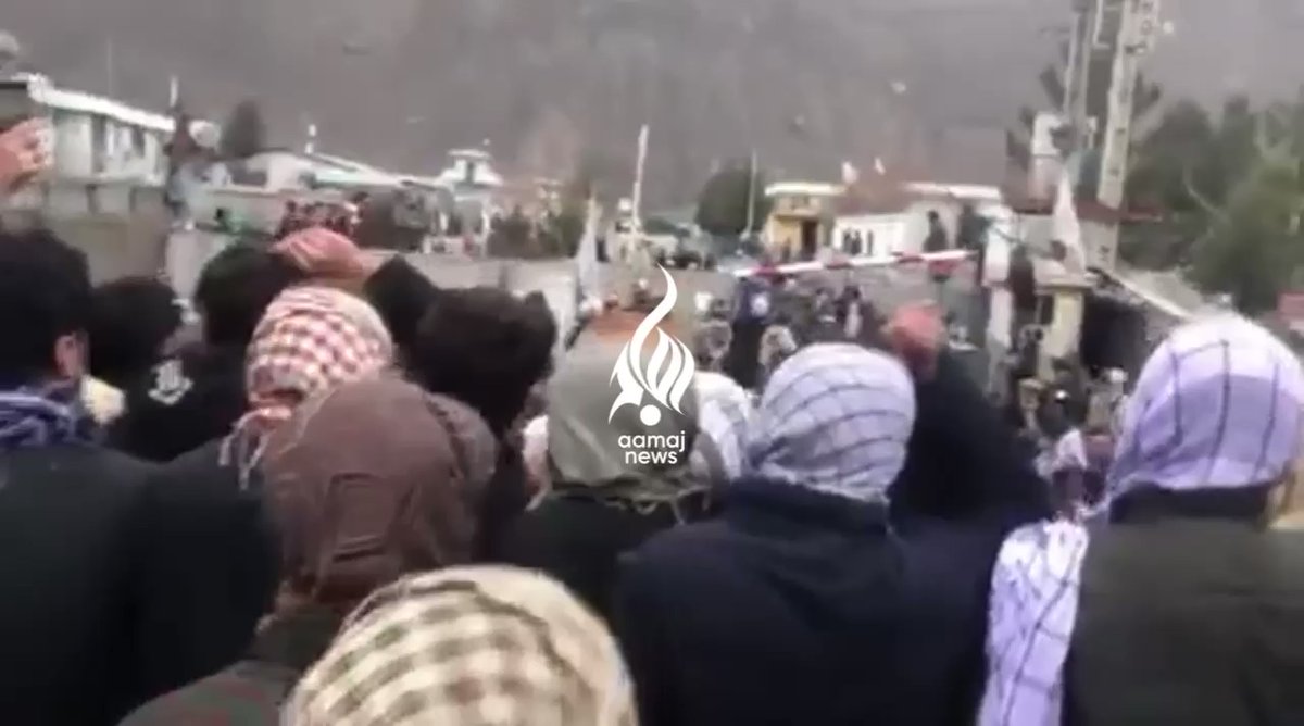 Local protest outside Panjshir governor HQ of Taliban