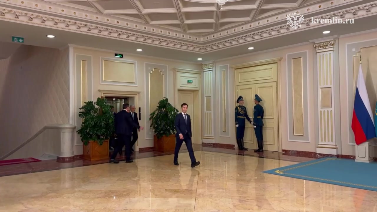 Putin traf sich während seines Besuchs in Astana mit Tokajew