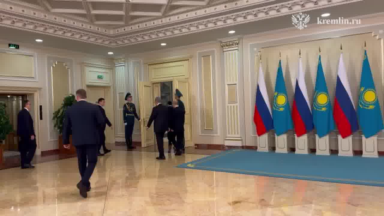 Putin traf sich während seines Besuchs in Astana mit Tokajew