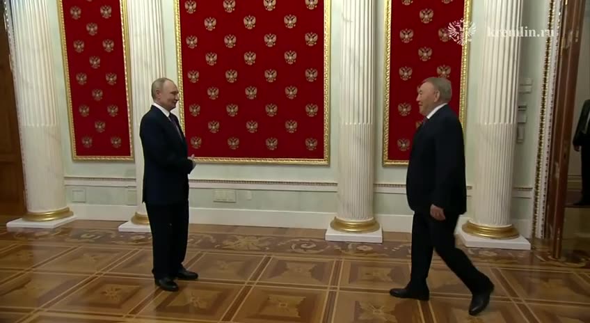 Putin spotkał się na Kremlu z pierwszym prezydentem Kazachstanu Nursułtanem Nazarbajewem