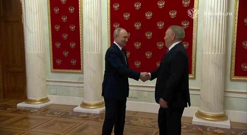 Putin spotkał się na Kremlu z pierwszym prezydentem Kazachstanu Nursułtanem Nazarbajewem