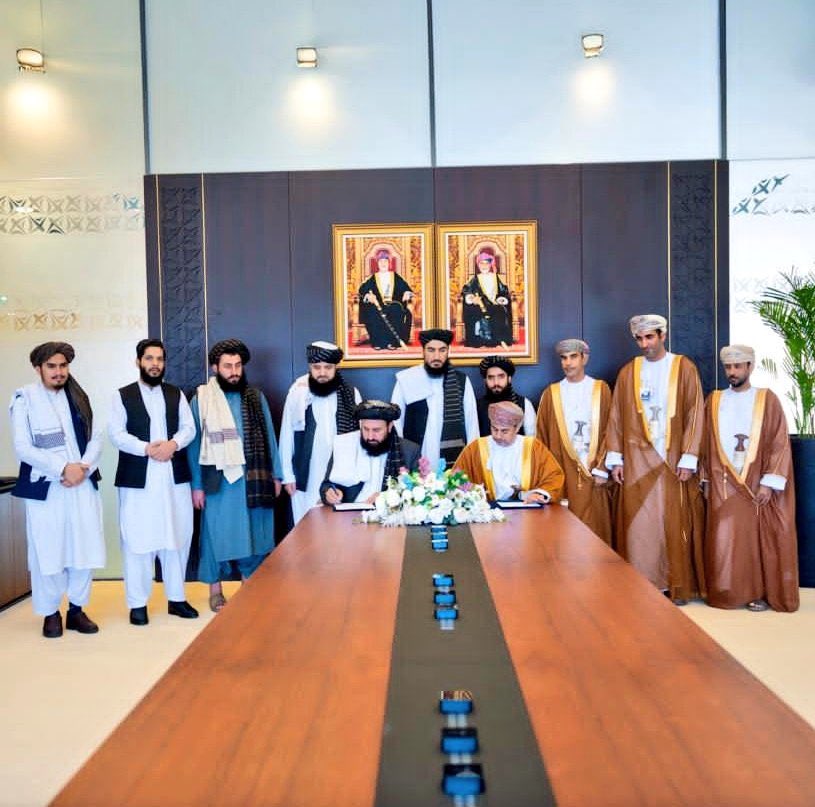 During a meeting between the Afghan Minister of Transport and Civil Aviation and his Omani counterpart in Muscat, an agreement was reached to begin operating flights between Kabul and Muscat.